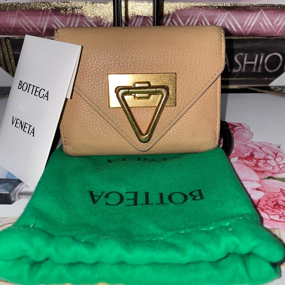 Bottega Veneta Beige Lambskin Tri-Fold Wallet with Gold Triangle Clasp & Dusty